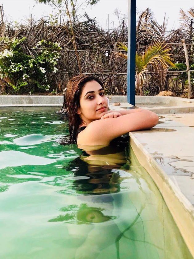 Disha Parmar Wiki And Cute Hot Pictures Sexy Bikini