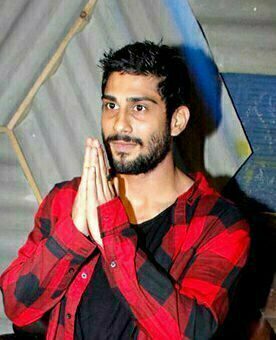 Prateik Babbar All Films Hit Flops Box Office Analysis
