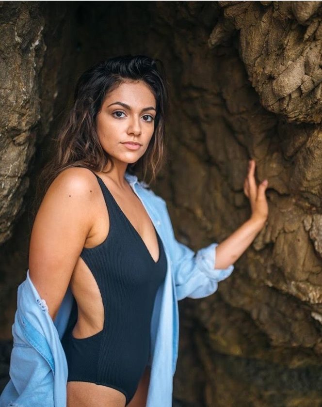Hot YouTuber American Bethany Mota Wiki Age Height Weight Boyfriend Net Worth Family Body Measurement and Hot Pictures