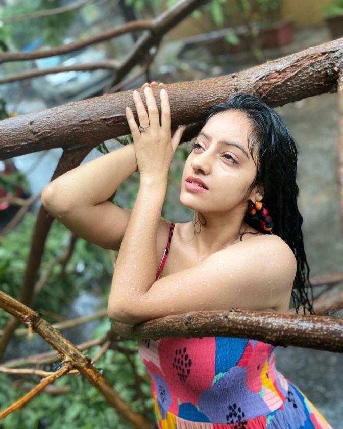 Hot Television actress of Star Plus Deepika Singh Latest Hot Cute Pictures
