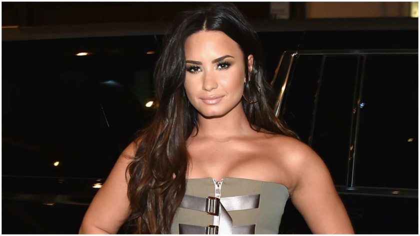 Demi Lovato Age Height Weight Wiki Boyfriend Net Worth Body Measurement and Family