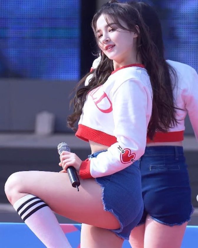 Nancy Jewel McDonie Momoland 10 Hot Pictures