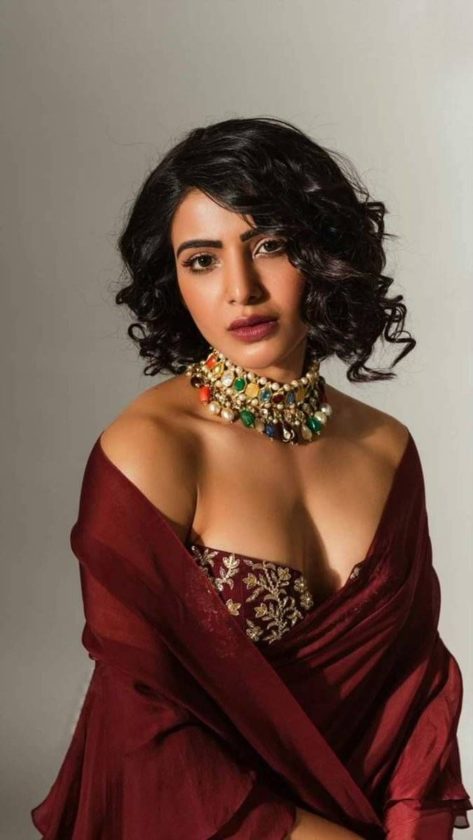 Samantha Akkineni Hot Cute Gorgeous in deep neck Cl**vage