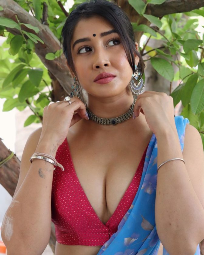 Desi Tik Tok star 11 Hot n Sexy Pictures Of Sofia Ansari