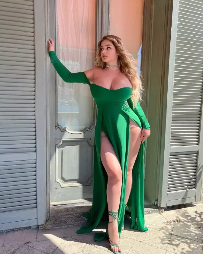 Anastasia Kvitko Measurements, Bra Size, Height and Weight