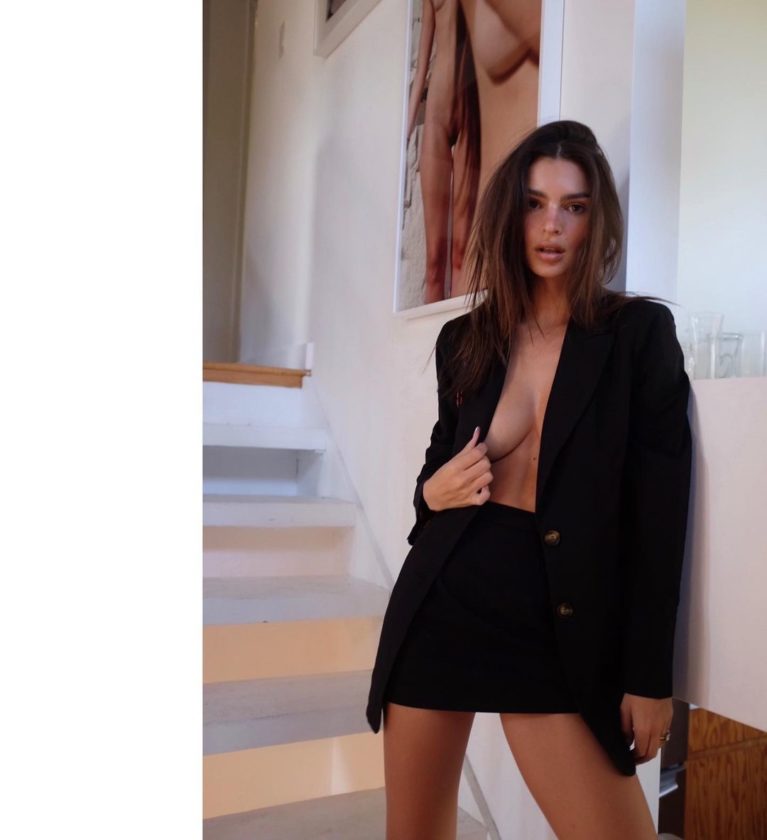 Emily Ratajkowski 10 Hot Stunning Pictures