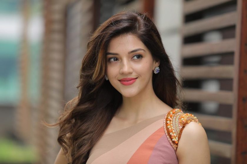 Mehreen Pirzada 8 Hot Gorgeous Pictures