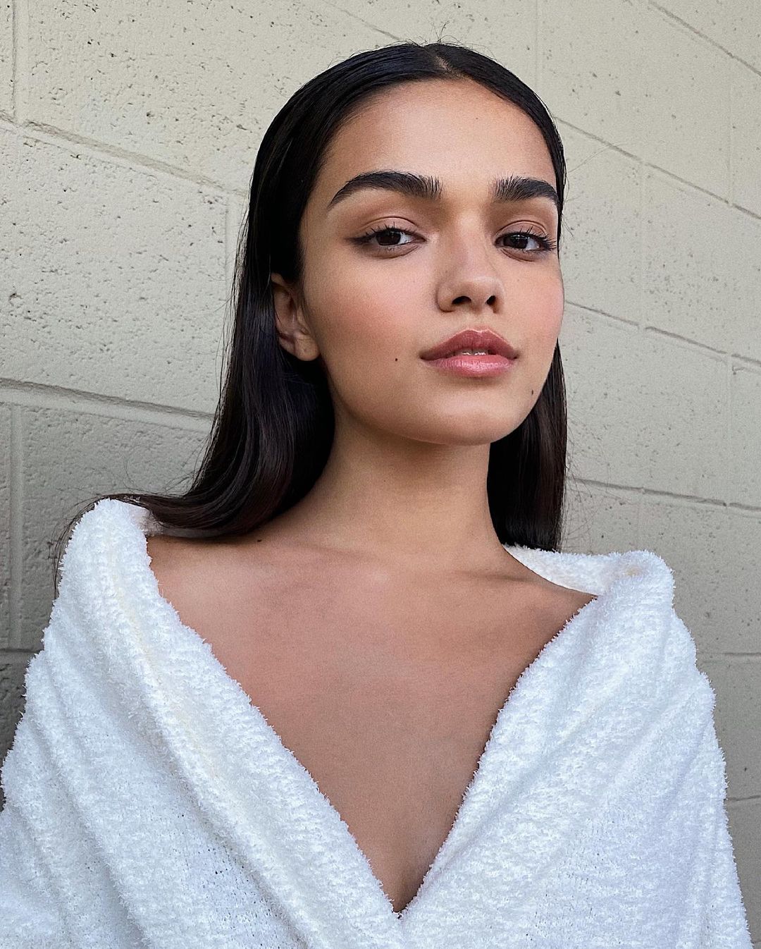Rachel Zegler 8 Hot Gorgeous Stunning Pictures - Bollywoodfever