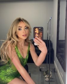Sabrina Carpenter 8 Hot Gorgeous Pictures - Bollywoodfever
