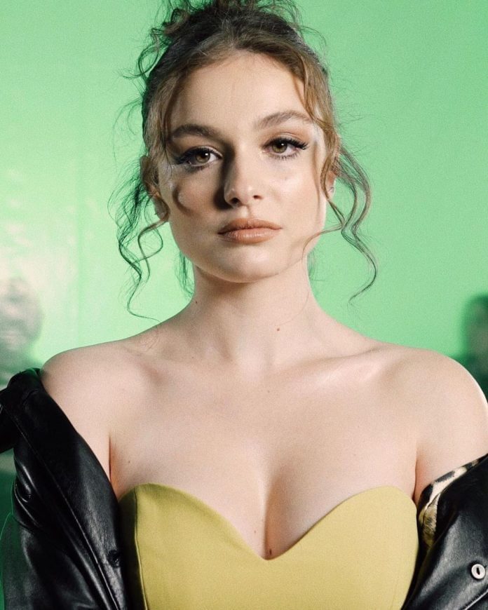 Serra Arıtürk 10 Hot Gorgeous Pictures