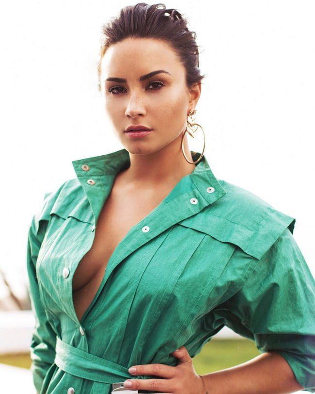 Demi Lovato Latest Hot Pictures