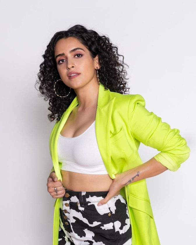 Sanya Malhotra Hot Cute Gorgeous Pictures