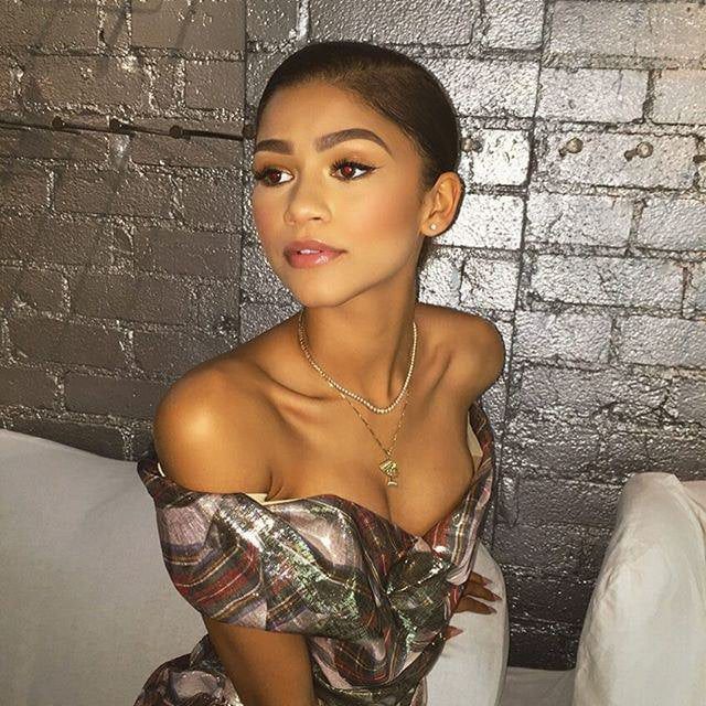 Zendaya Hot Sexy Gorgeous Pictures