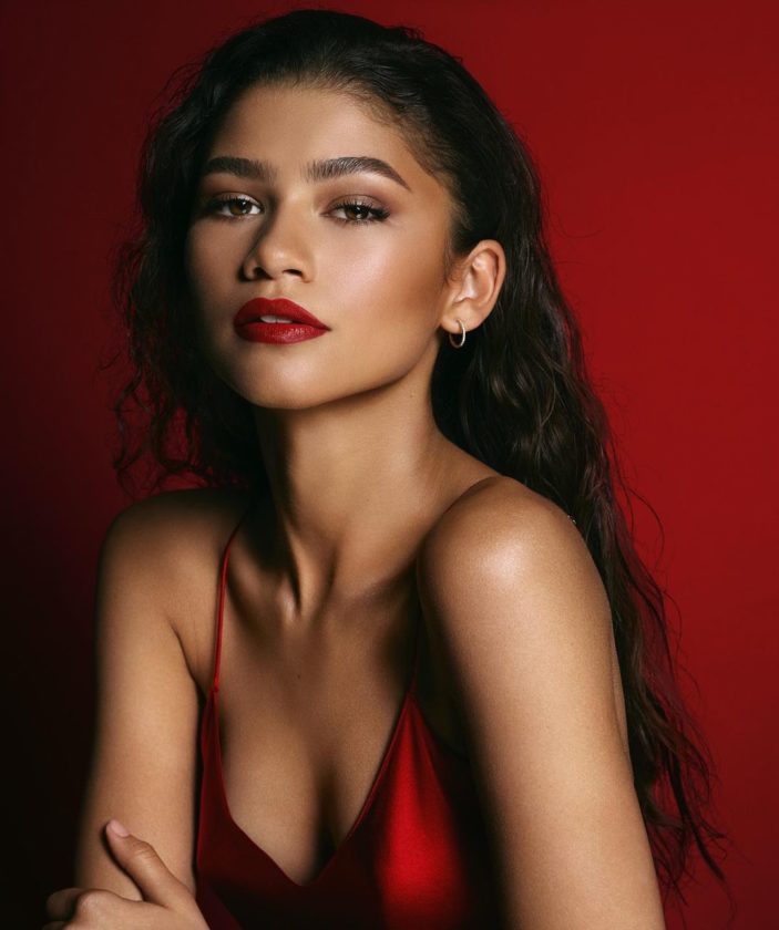 Zendaya Hot Sexy Gorgeous Pictures