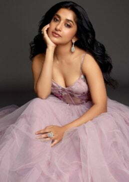 Meera Jasmine Latest Hot and Stunning
