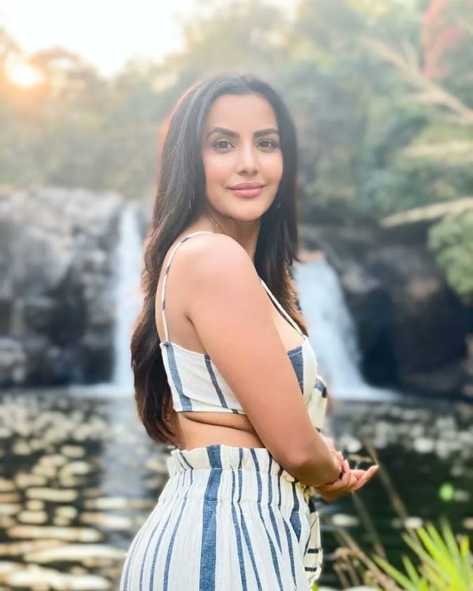 Priya Anand Latest Hot Gorgeous Pictures