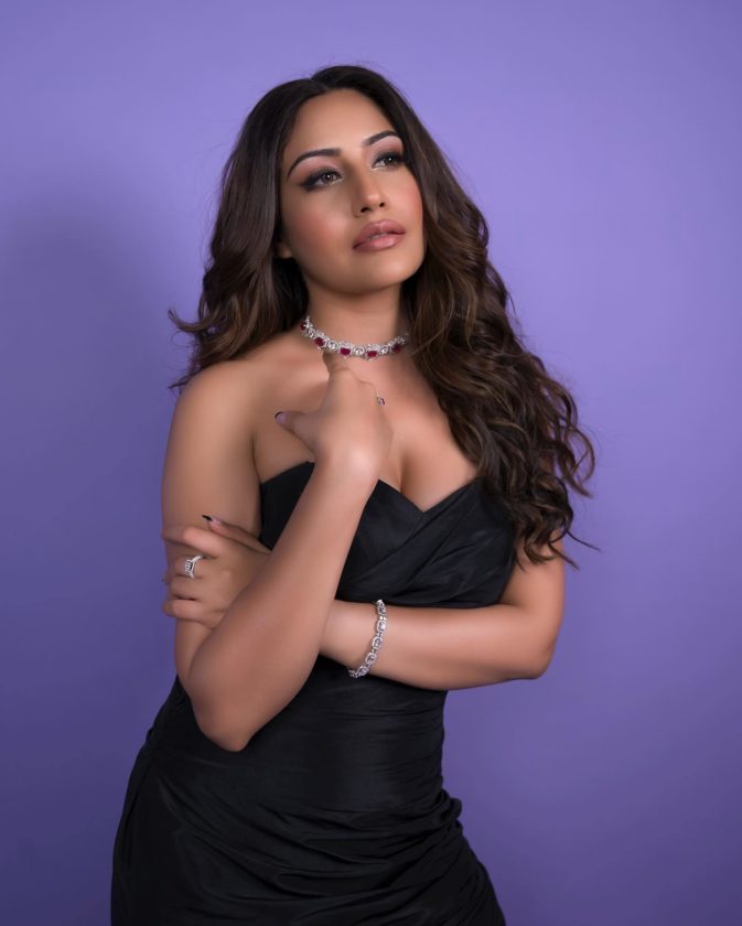 Surbhi Chandna Sizzling In Black: Pictures