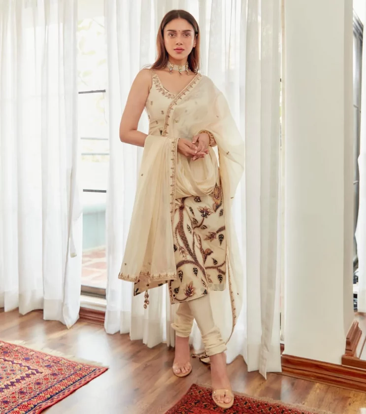 Aditi Rao Hydari Elegant Desi Look You Will Love It