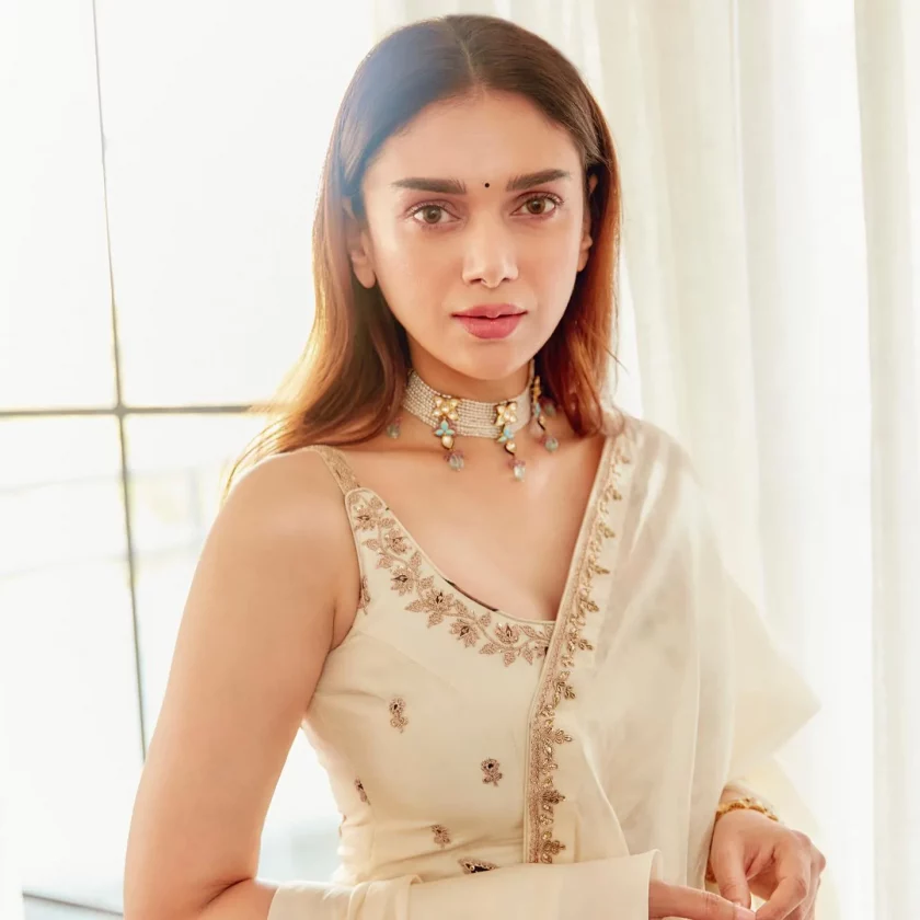 Aditi Rao Hydari Elegant Desi Look You Will Love It