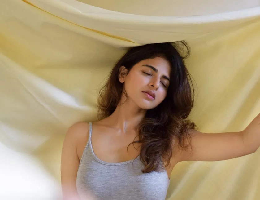 Iswarya Menon Too Hot To Handle In Latest Pictures
