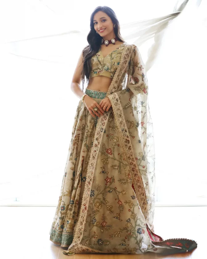 KGF Actress Srinidhi Shetty and Tradition Wear a deadly combination