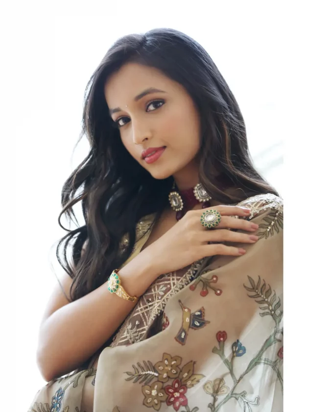 KGF Actress Srinidhi Shetty and Tradition Wear a deadly combination