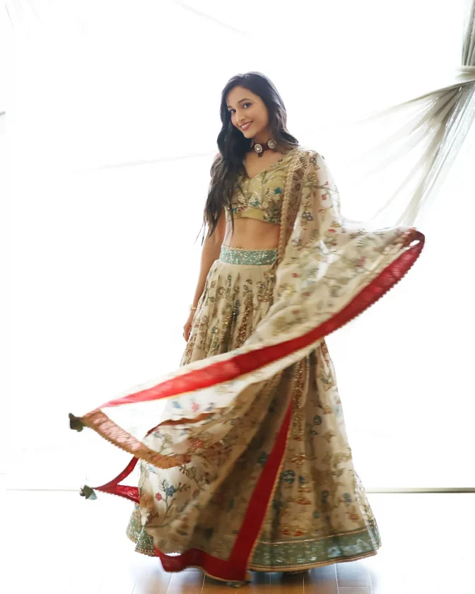 KGF Actress Srinidhi Shetty and Tradition Wear a deadly combination