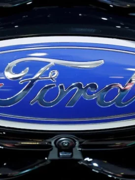 Read more about the article Ford Recalls Nearly Half a Million Vehicles Over Battery and Fuel Leak Issues