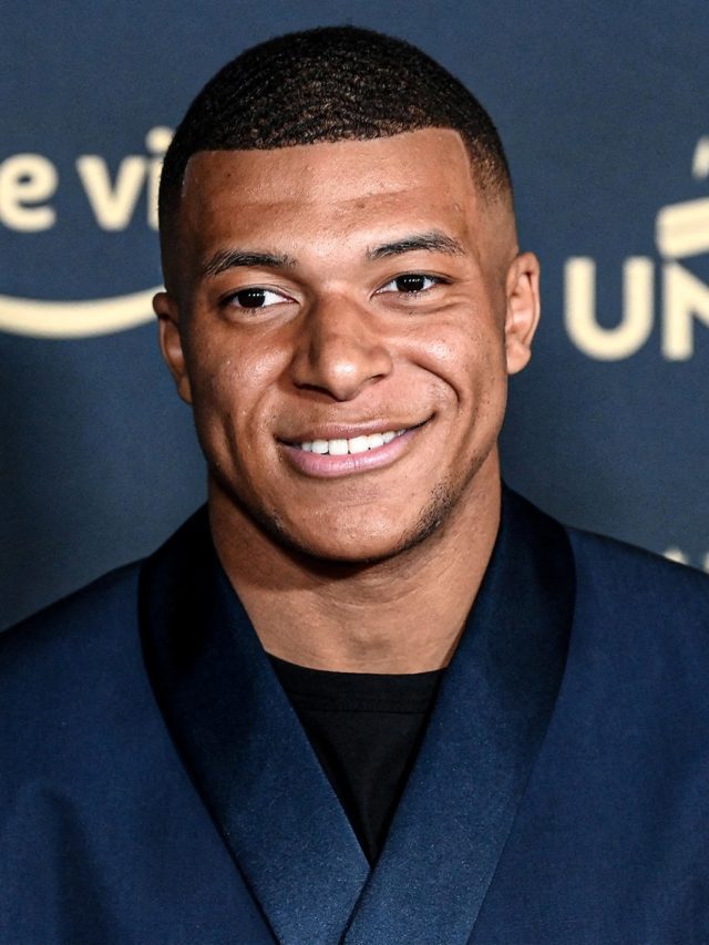 cropped-Kylian-Mbappe-will-announce-the-decision-on-his-future-at-5am-ET-on-Sunday.jpg