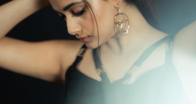 cropped-super_hot_keerthy_suresh_killing_it_in_black_and_yellow_4.jpg