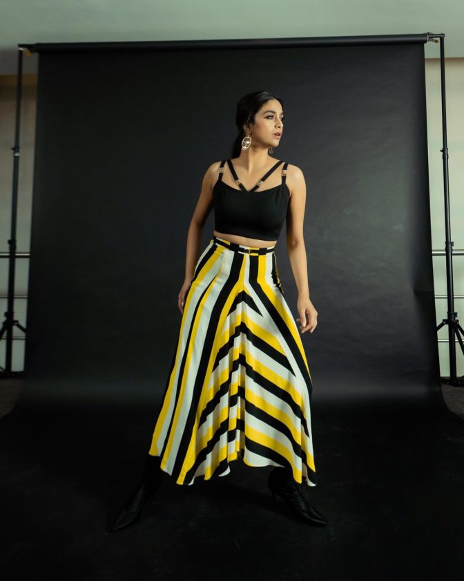 Super Hot Keerthy Suresh Killing It In Black And Yellow