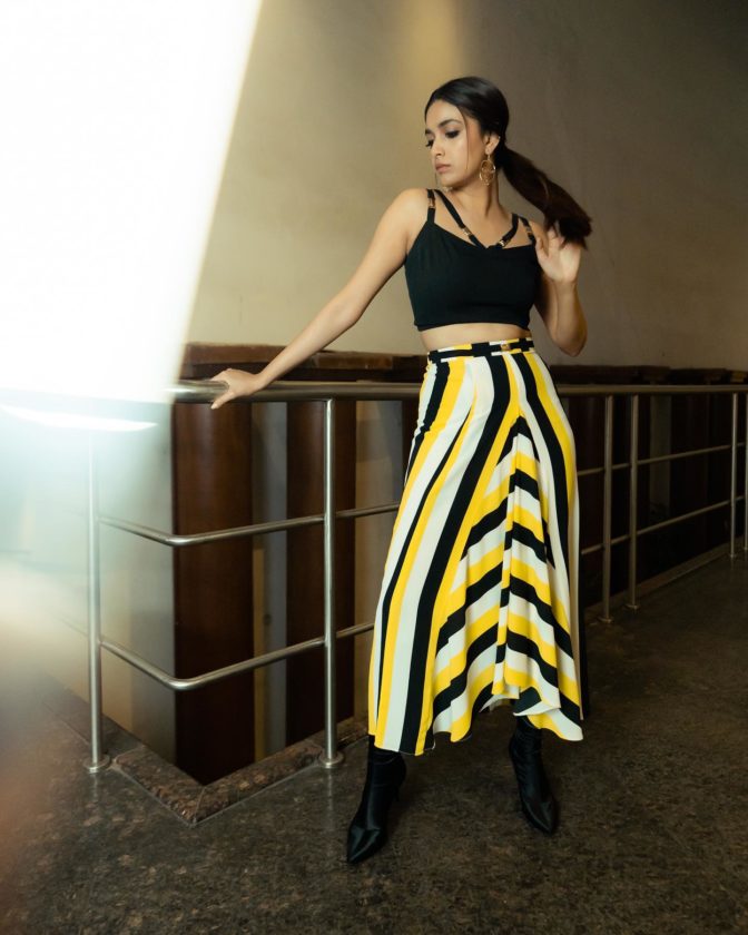 Super Hot Keerthy Suresh Killing It In Black And Yellow