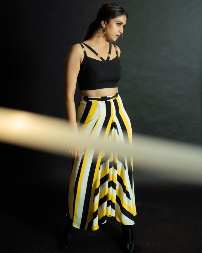 Super Hot Keerthy Suresh Killing It In Black And Yellow