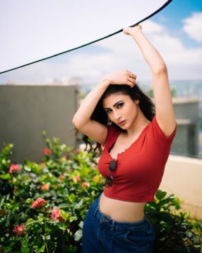 Read more about the article Mouni Roy Sizzling Hot In Latest Pictures