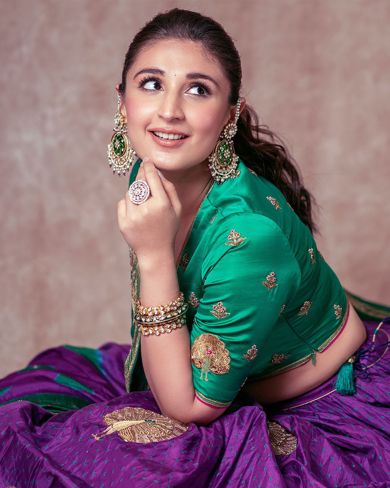 Singer Dhvani Bhanushali Looks Gorgeous In Desi Avtar