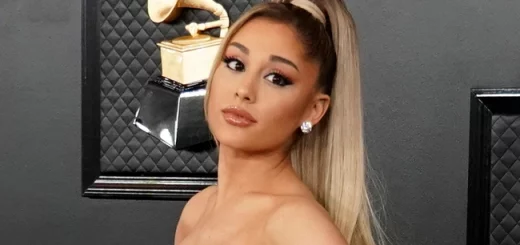 Ariana Grande Shares Natural Curls in No Makeup Video