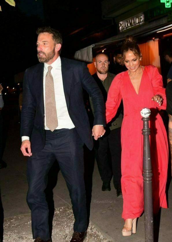 Jennifer Lopez & Ben Affleck After Wedding Pictures Sweet and Strong 22/07