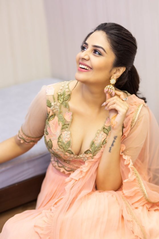 SReemukhi Hot