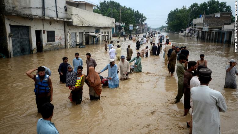 1,000 people were killed in Pakistan's monsoon rains and floods
