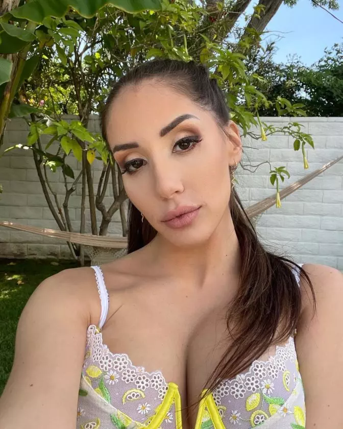 Know About Naomi Ross, sister of Adin Ross