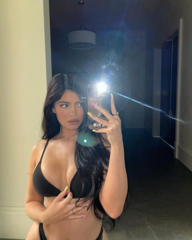 Kylie Jenner Hot Pictures