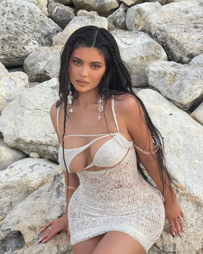 Kylie Jenner Hot Pictures