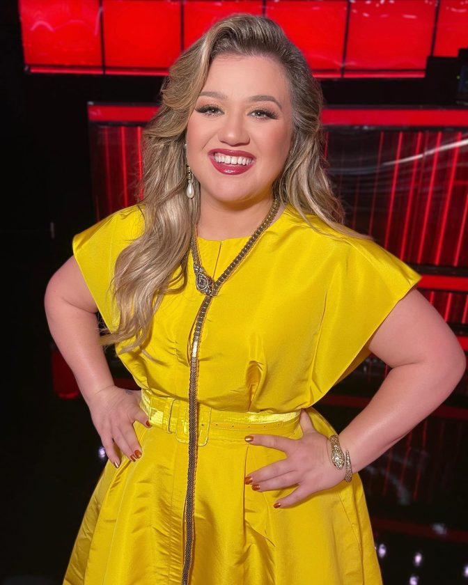 Kelly Clarkson Net Worth Age Height Weight