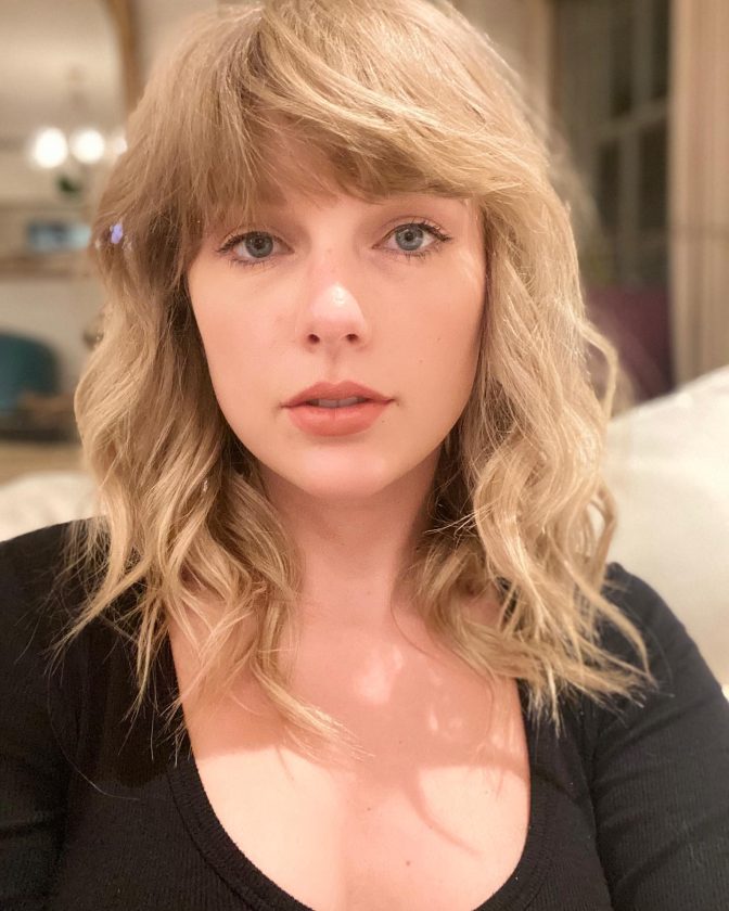 Taylor Swift Age, Height, Weight, Body Measurements, Net Worth