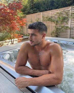 Read more about the article Tommy Fury Age Height Weight Net Worth