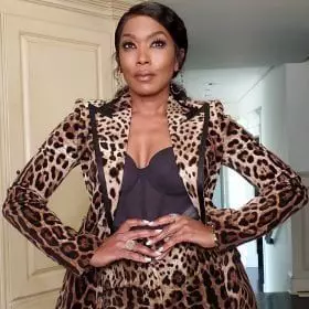 Angela Bassett Bio, Age, Height, Weight, Body Measurements, Bra Size, Net Worth, Career