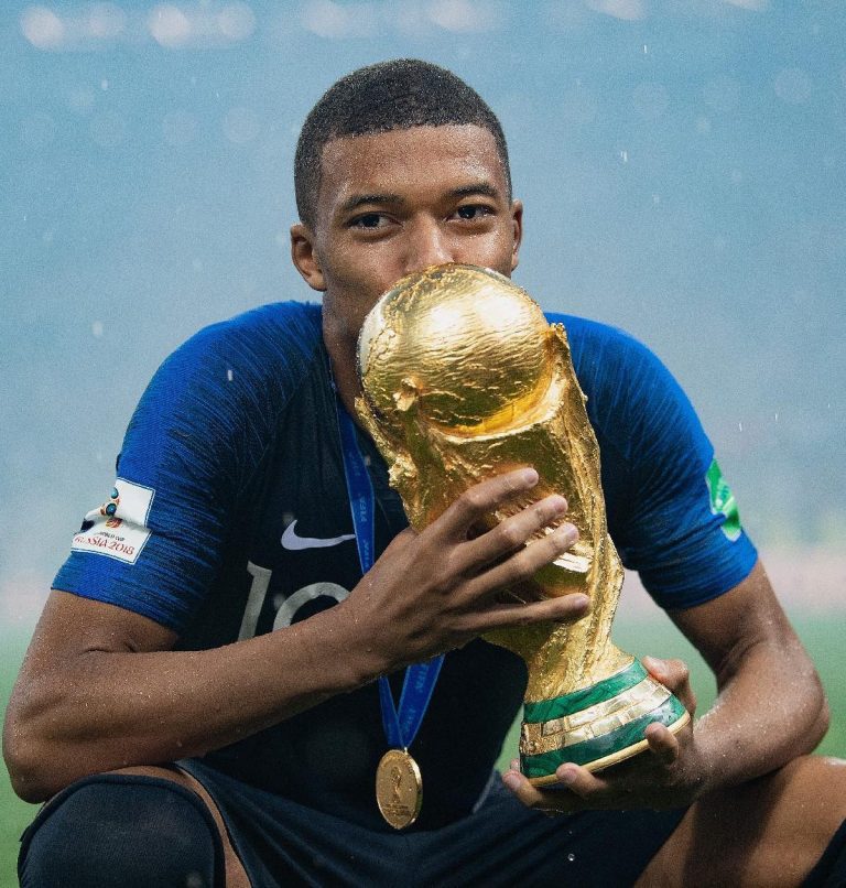 Read more about the article Kylian Mbappé’s Farewell to French Football: A Look Back at His Record-Breaking Journey