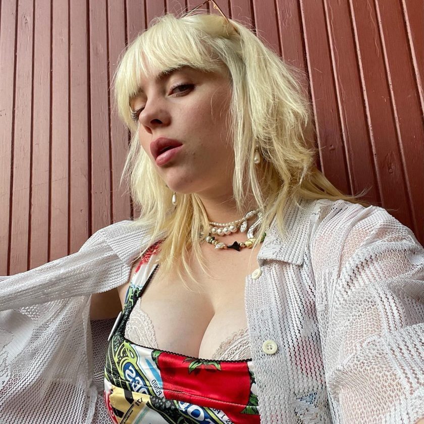 Billie Eilish Hot Sexy Gorgeous deep neck clea**ge