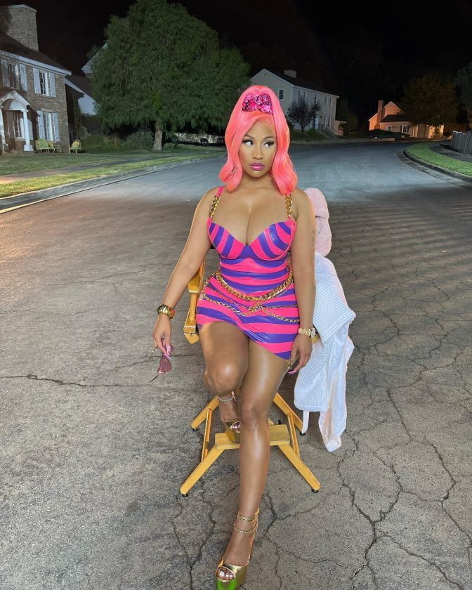 Nicki Minaj Hot Sexy big in pink