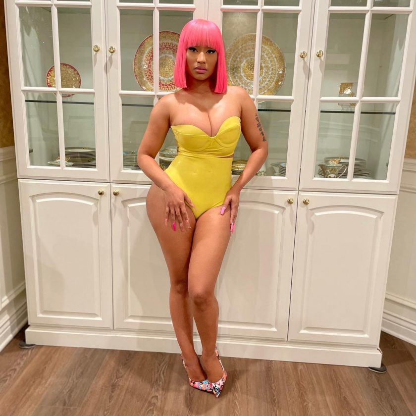 Nicki Minaj Hot Sexy yellow bikini